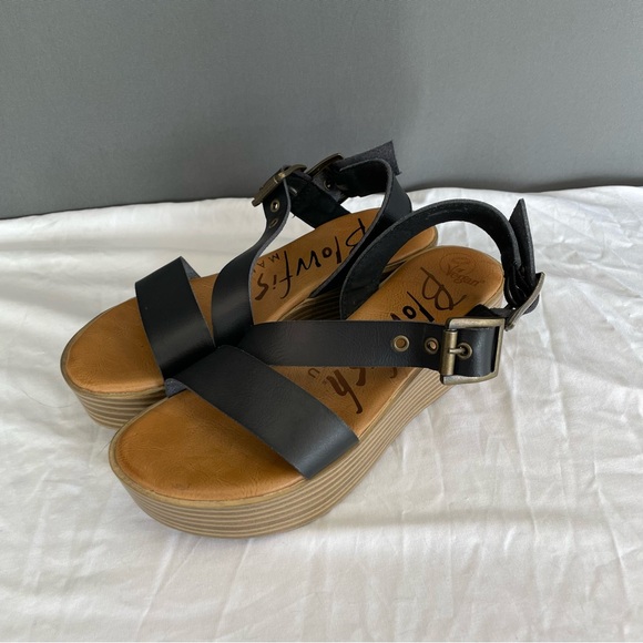 BLOWFISH Malibu Vegan Leather gladiator strap platform sandals w/ metal buckles - Picture 9 of 15